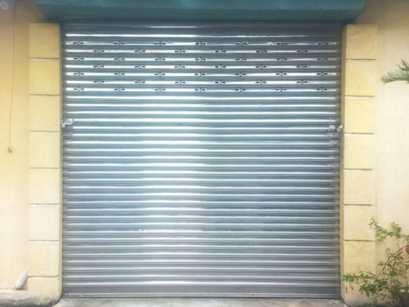 Tất tần tật những thông tin cần biết về cửa cuốn inox1