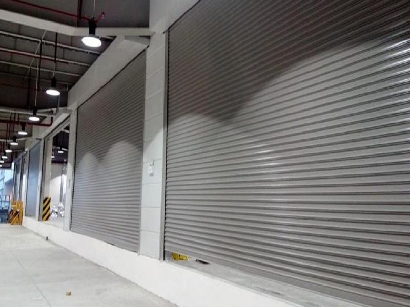 Tất tần tật những thông tin cần biết về cửa cuốn inox2