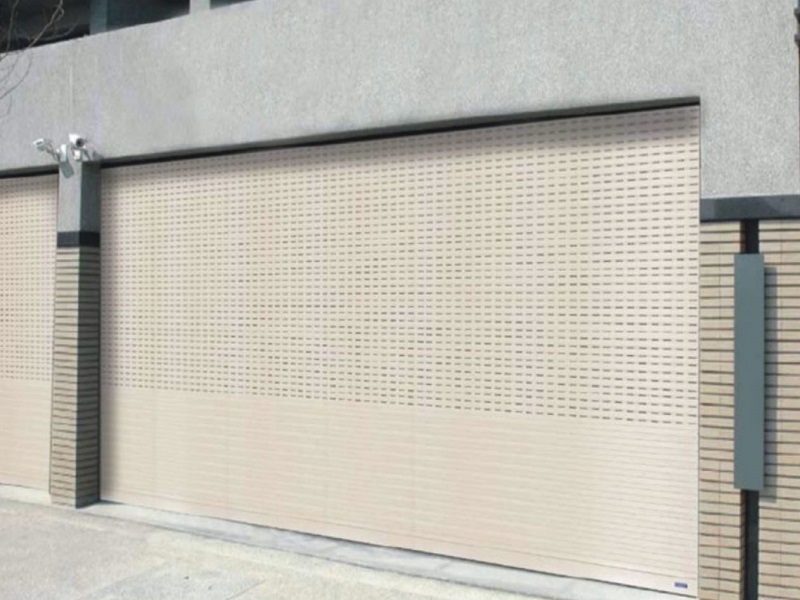 Cách lau chùi cửa cuốn và quy trình vệ sinh cửa cuốn 3