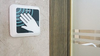 công tắc cảm biến không tiếp xúc